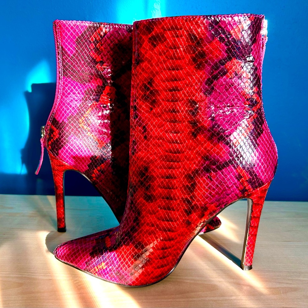 Fashion Nova Pink, Red Snakeskin Print Pointed Toe Boots, Size 6